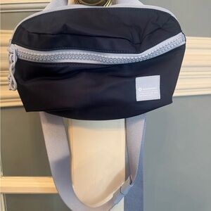 lululemon athletica Navy and Light Blue Belt Bag